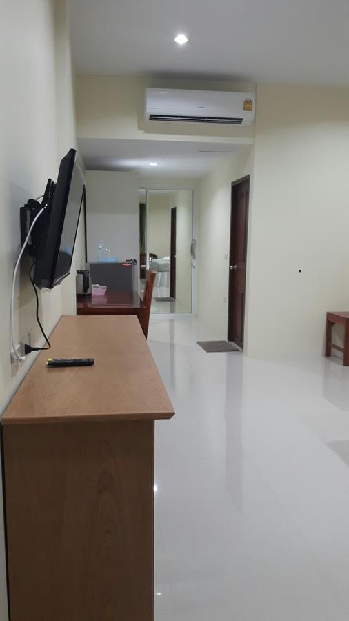 ไออุ่นรีสอร์ท Bang Saphan Exterior photo
