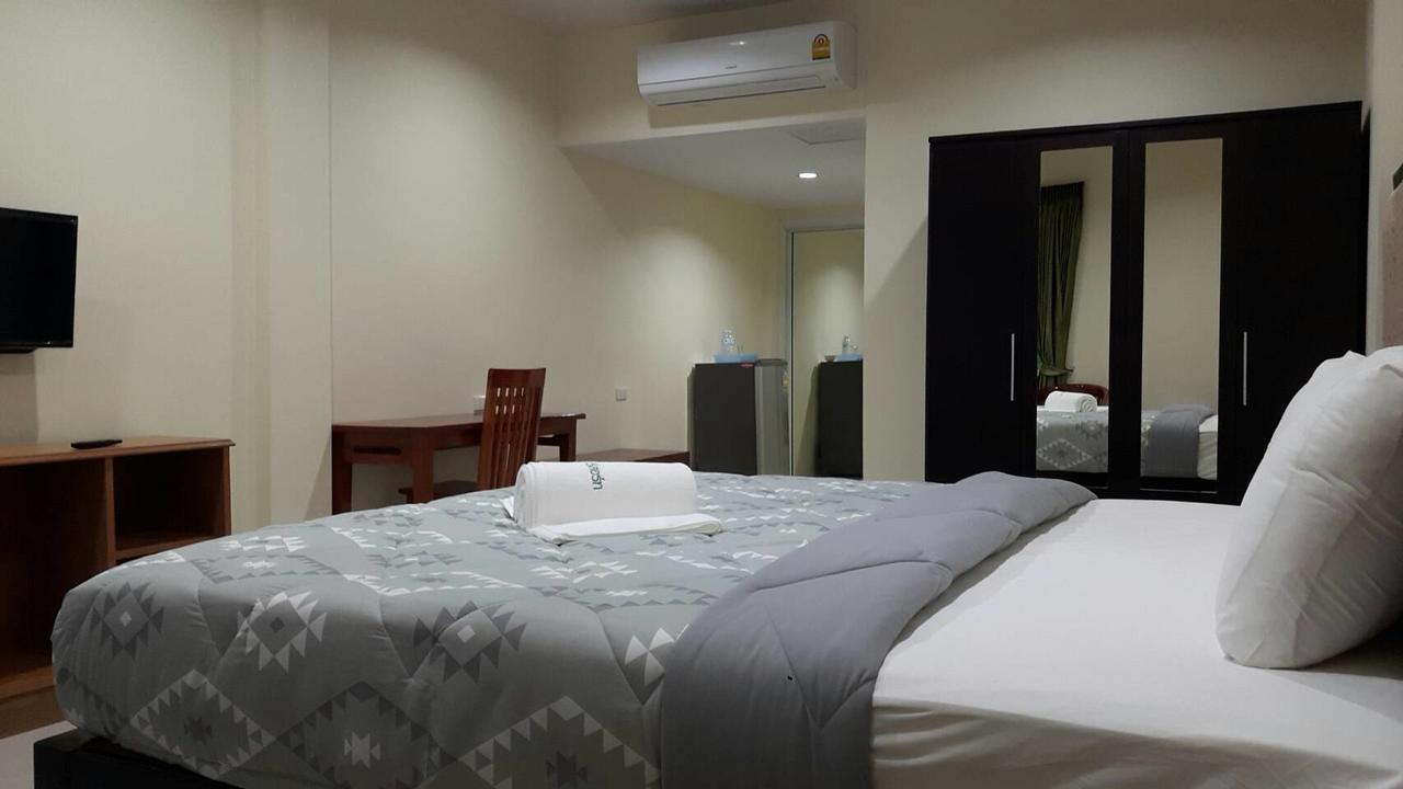 ไออุ่นรีสอร์ท Bang Saphan Exterior photo